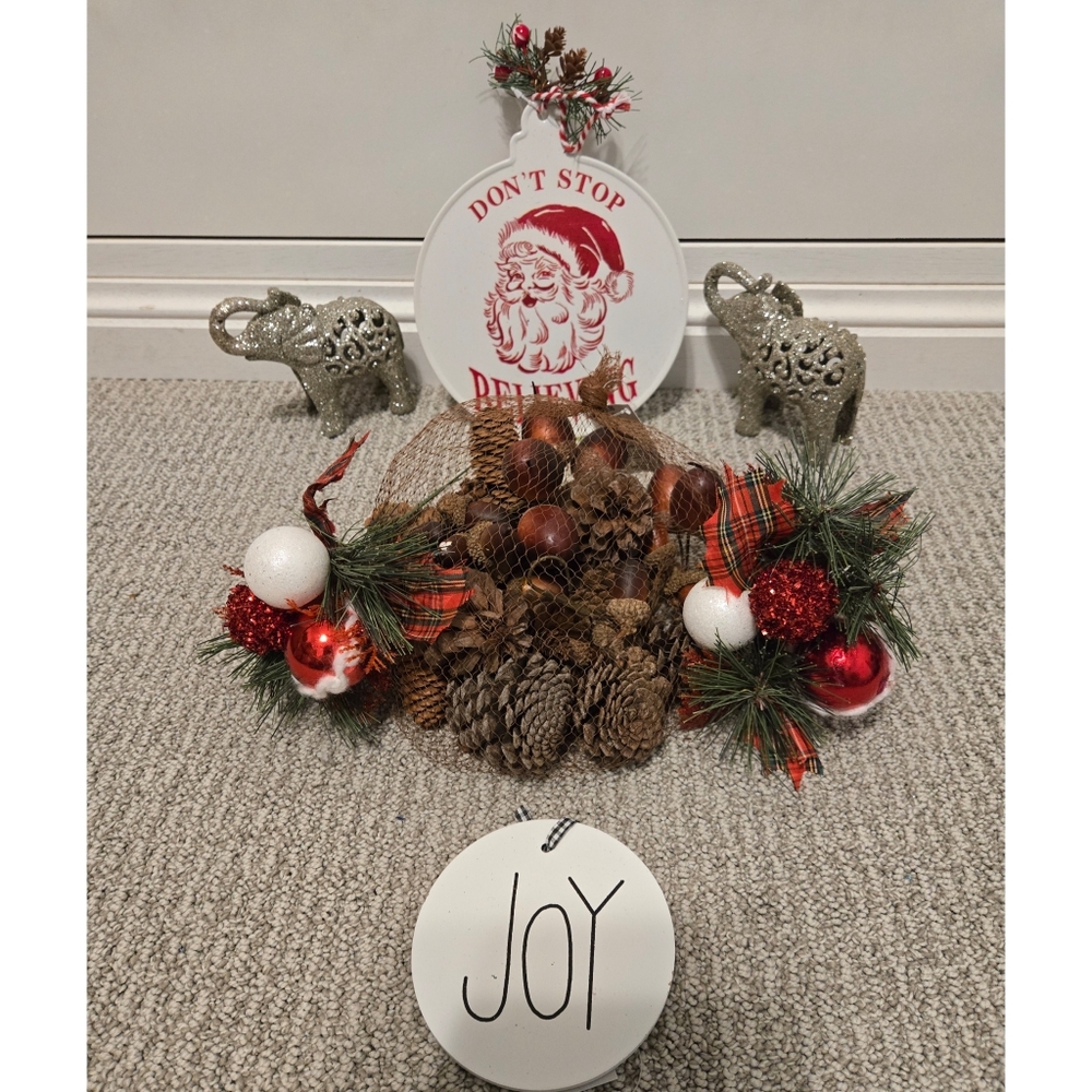 COPY - LOT OF 7 - CHRISTMAS HOLIDAY DECOR